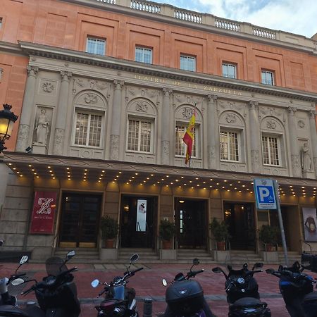 Hostel Latimoamericano Masculino Madrid Kültér fotó