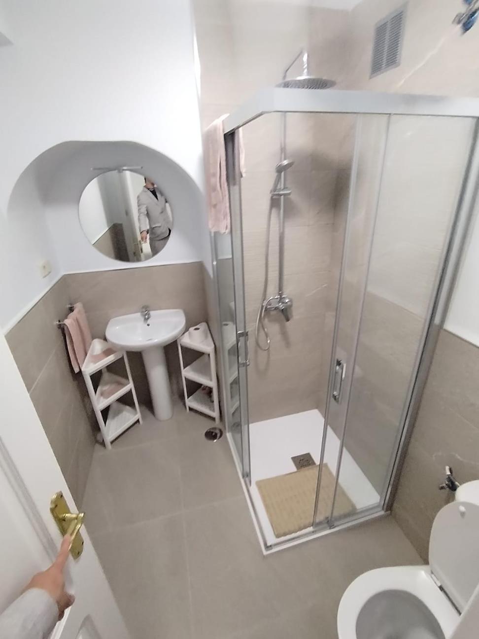 Hostel Latimoamericano Masculino Madrid Kültér fotó